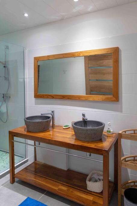 Blue Lagoon Appart En Residence Acces Plage Ле Госие Екстериор снимка